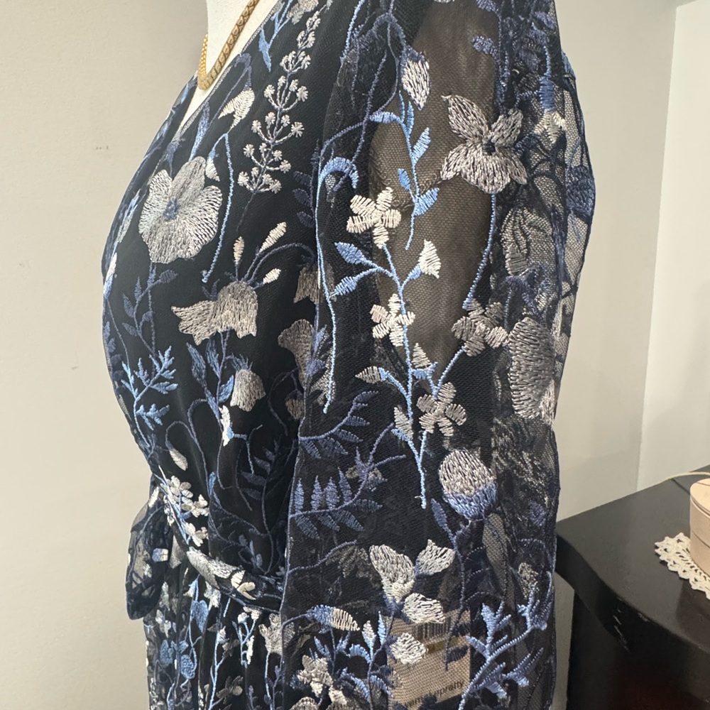 Kensie Floral V-Neck Dress - Black and White - Picture 6 of 13